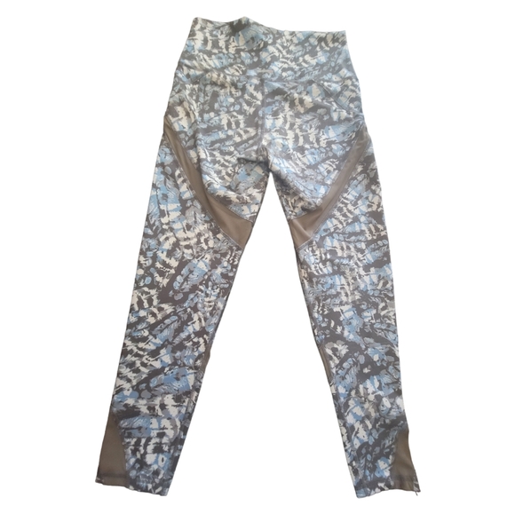 Aerie Chill Play Move Camouflage Blue Grey and White High Rise Mesh Leggings, M - Picture 2 of 8